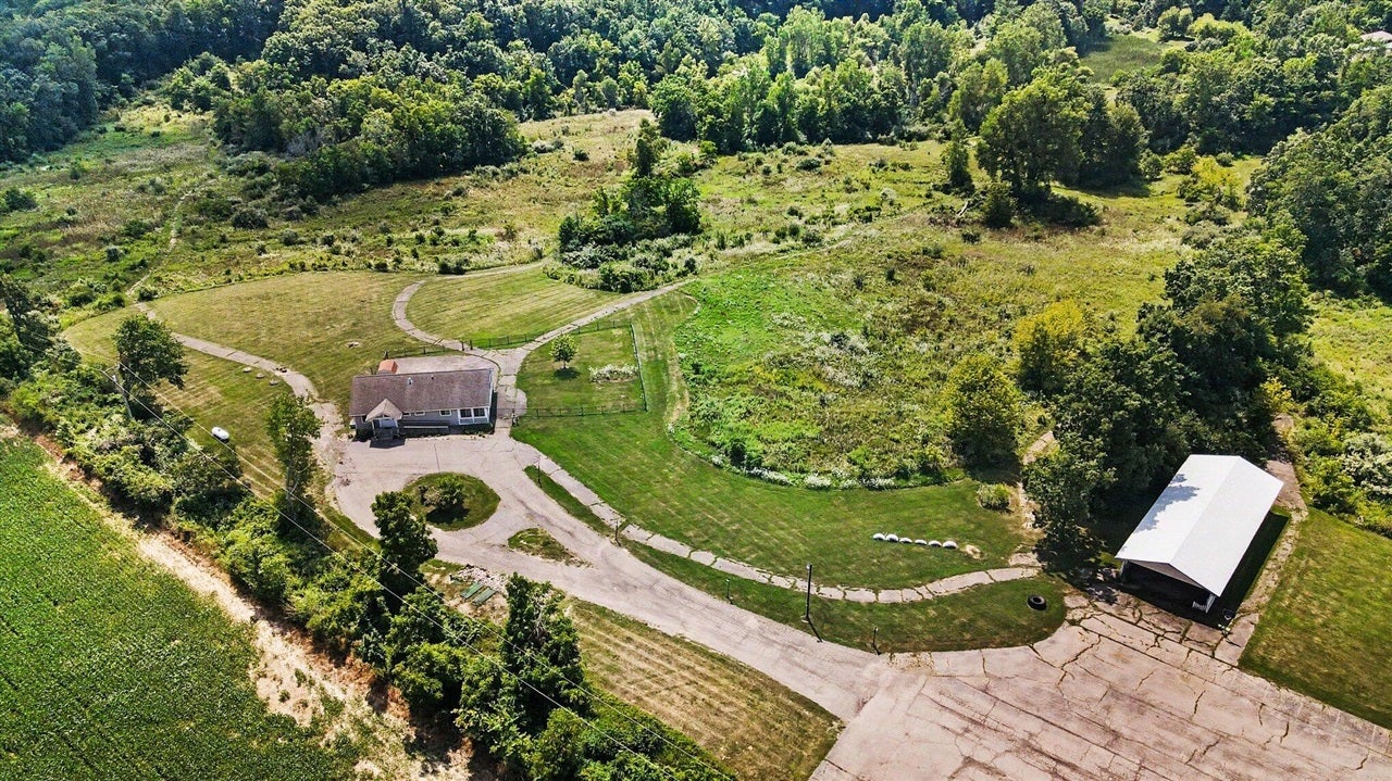 8753 Pleasant Lake Road — photo
