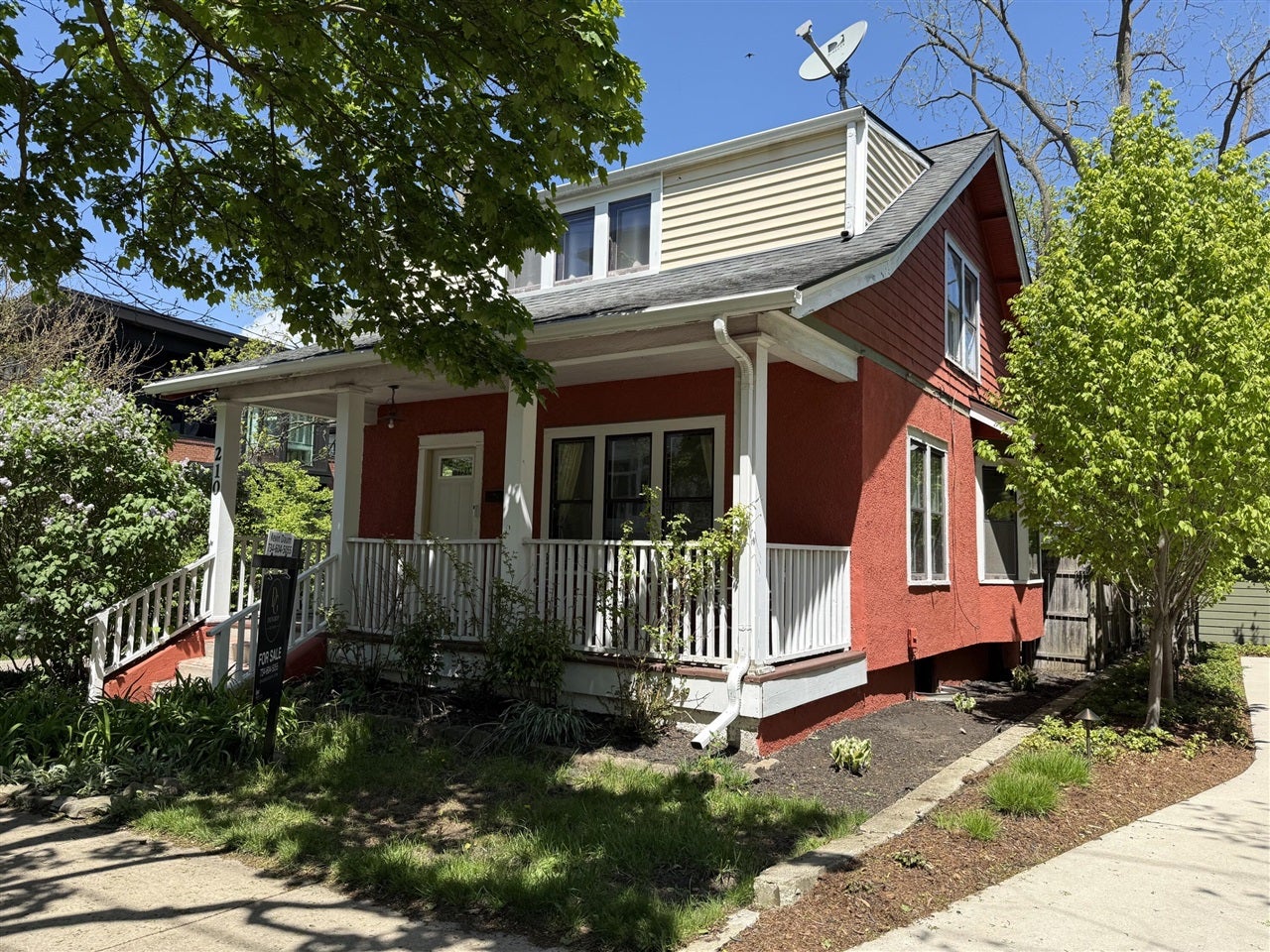 210 W Kingsley Street — photo