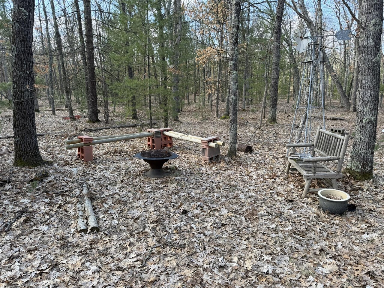7363 Riverside Drive, Manistee, MI 49660