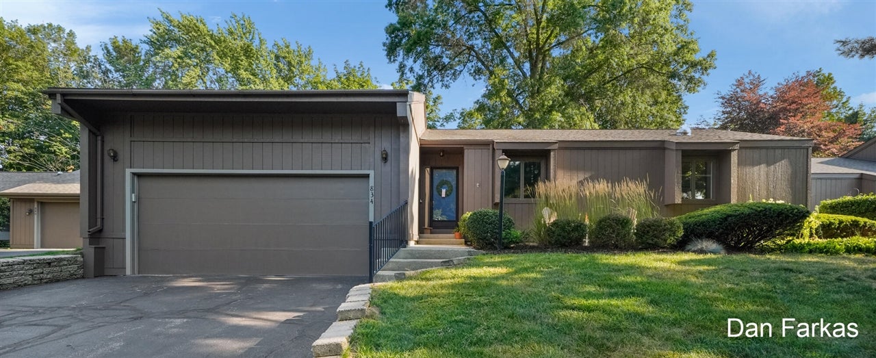834 Brook Village Court — photo