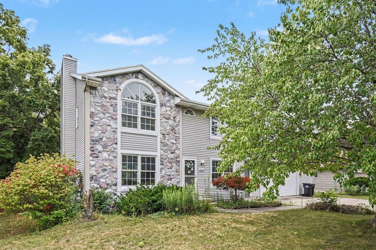 2250 Yorktown Drive — photo