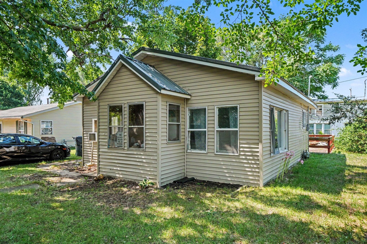 3896 Main Street, Riverside, MI 49084 — photo 2