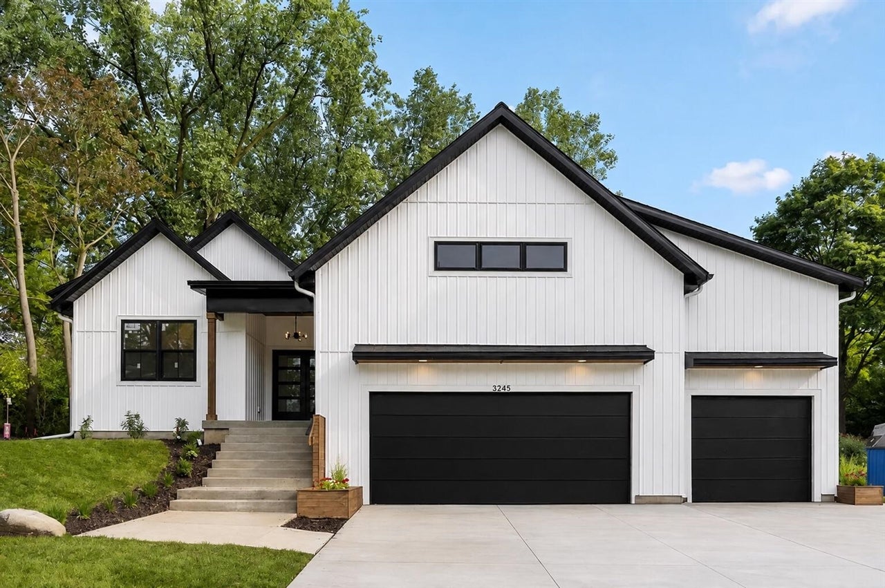 3245 Midland Drive — photo
