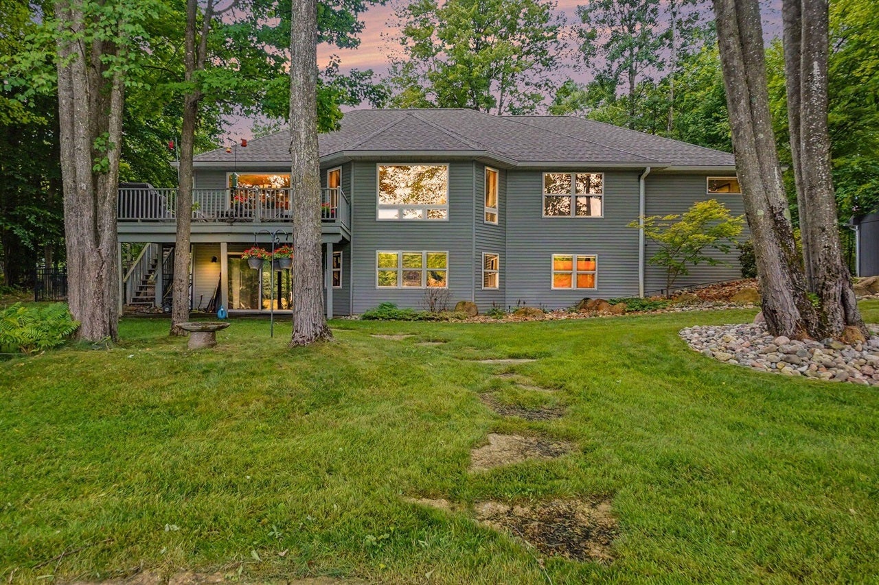 9712 Fawn Lake Drive — photo