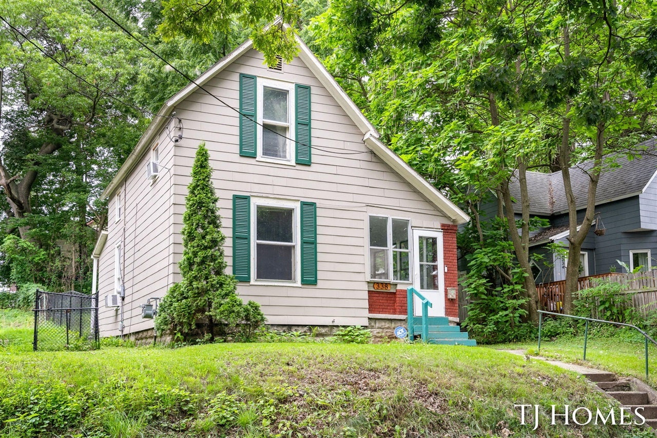338 Hanover Street — photo