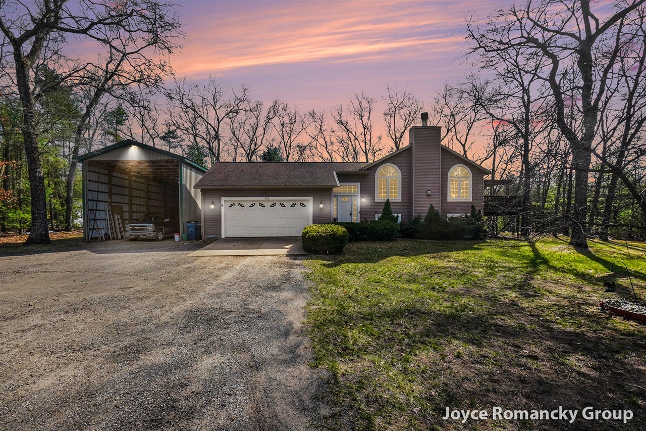 850 W White Lake Drive — photo