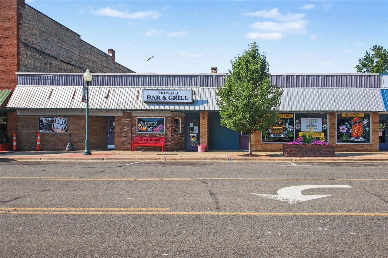 233 W Monroe Street — photo