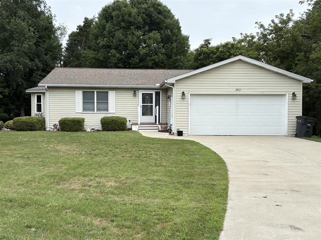 3501 W Circle Drive — photo