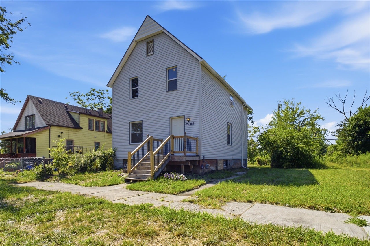 2708 Hooker Street — photo