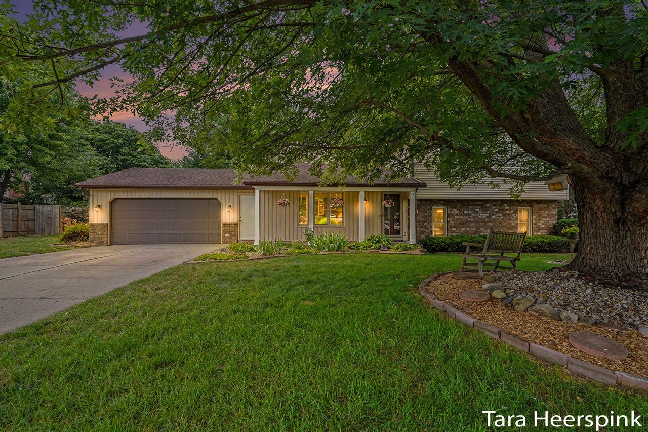 2078 Fernwood Drive — photo