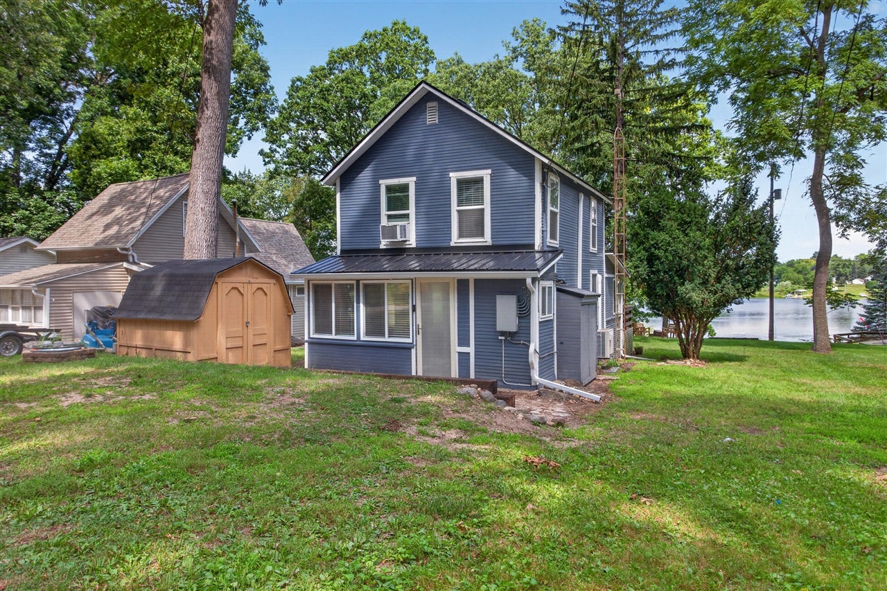 2210 Lakeview Drive — photo