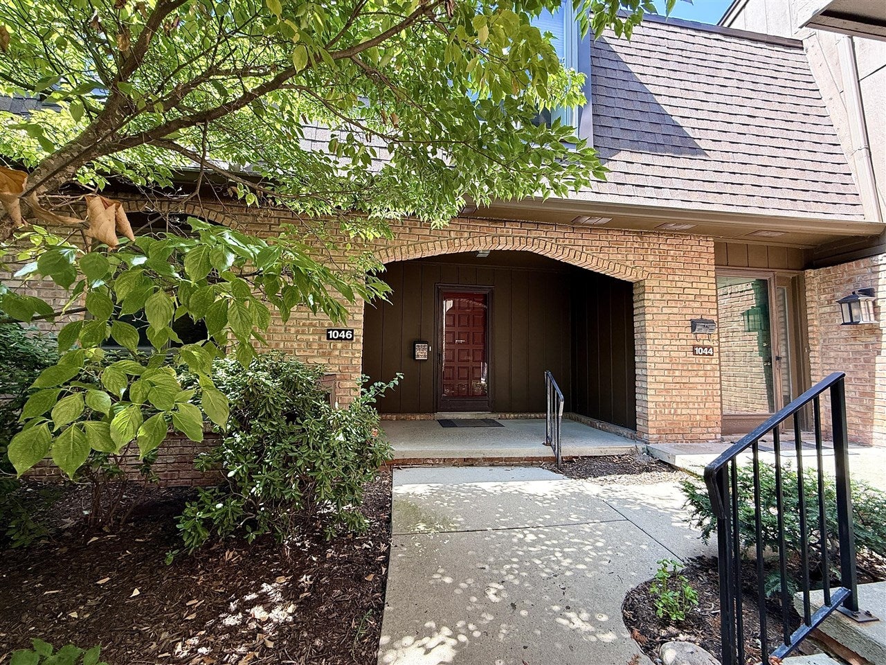 1046 Greenhills Drive — photo