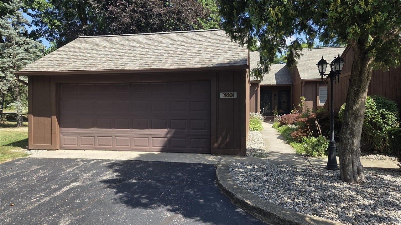 6590 Misty Lane — photo