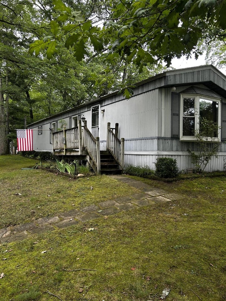 8021 Poplar Lane — photo