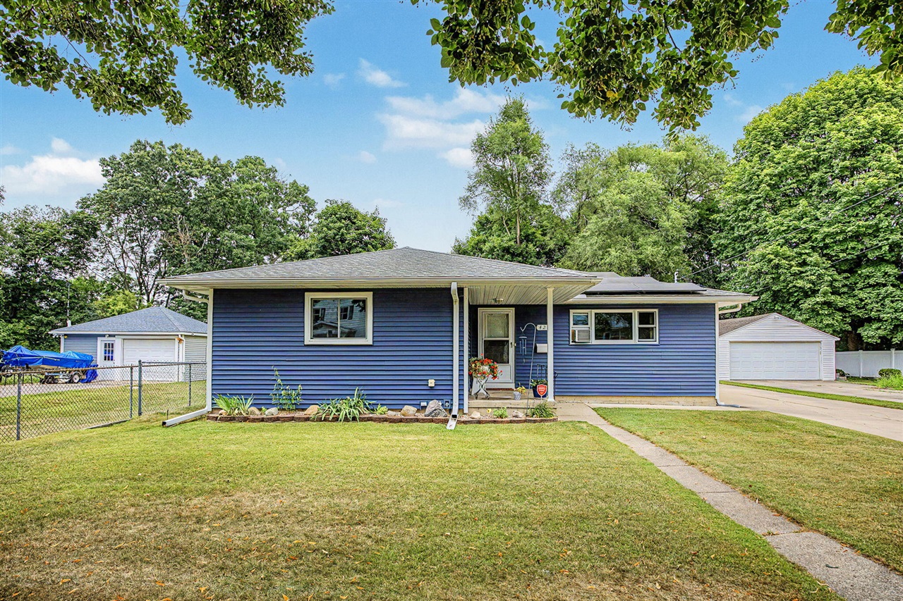 427 Bates Street, Jackson, MI 49202