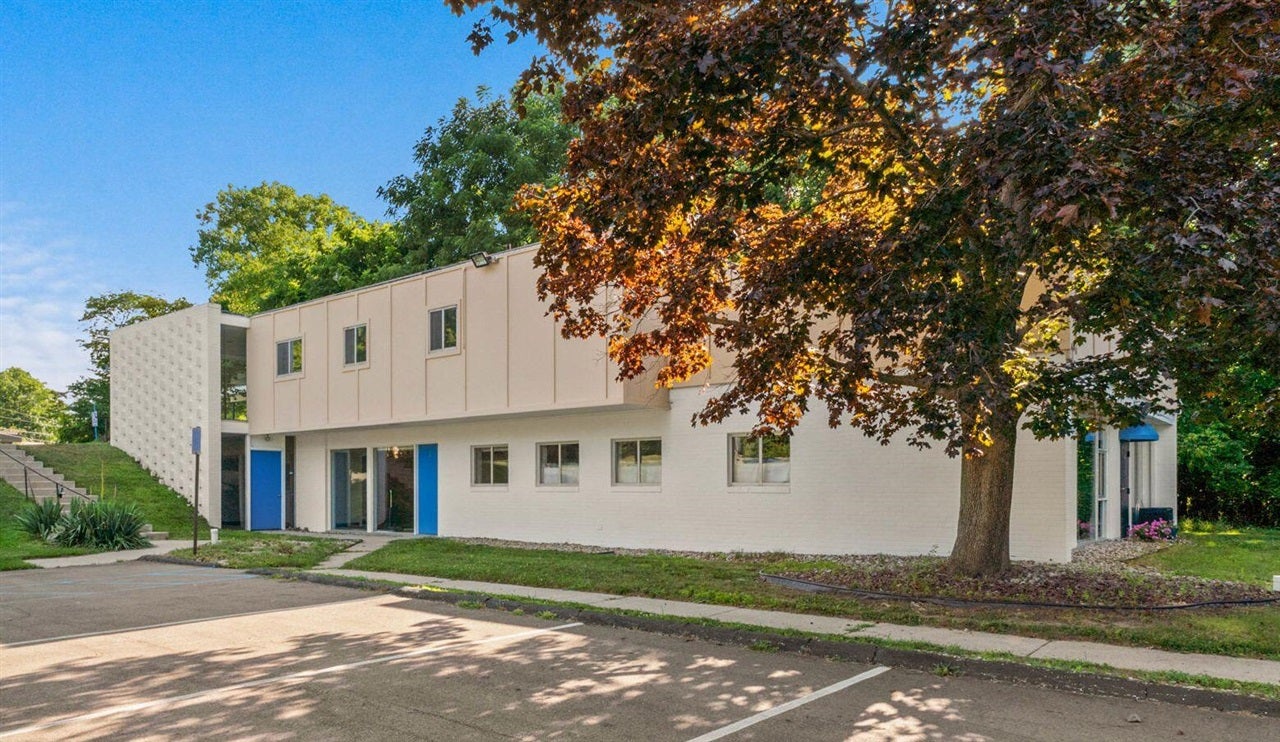2532 Spring Arbor Road 2 — photo