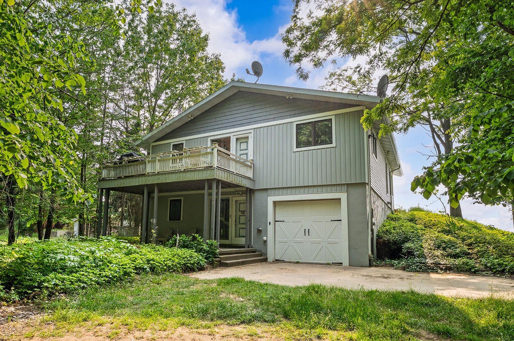 1140 Edgewater Terrace — photo
