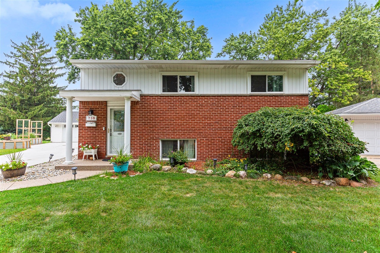 718 Panorama — photo