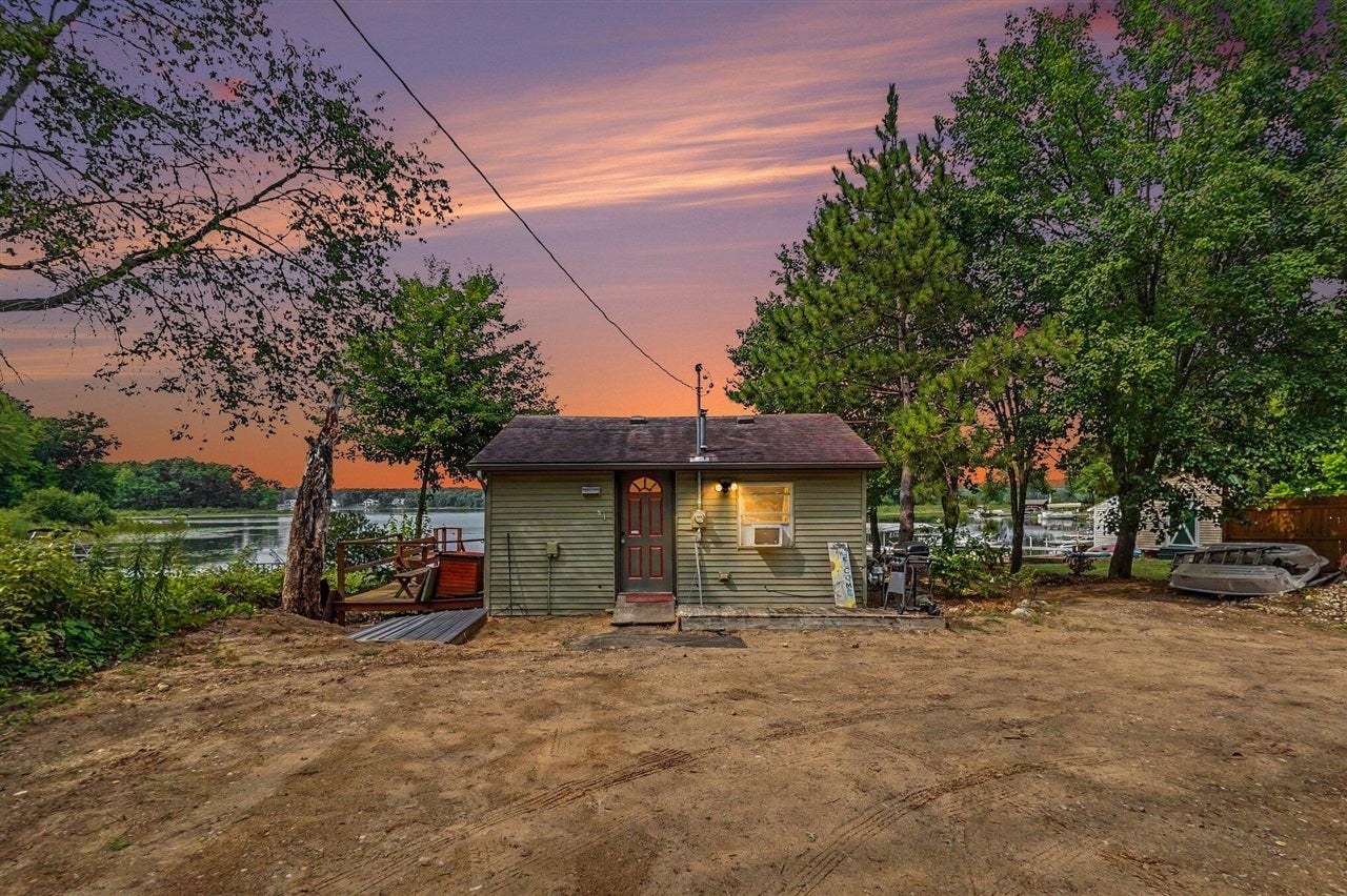 8221 S Island View Drive — photo