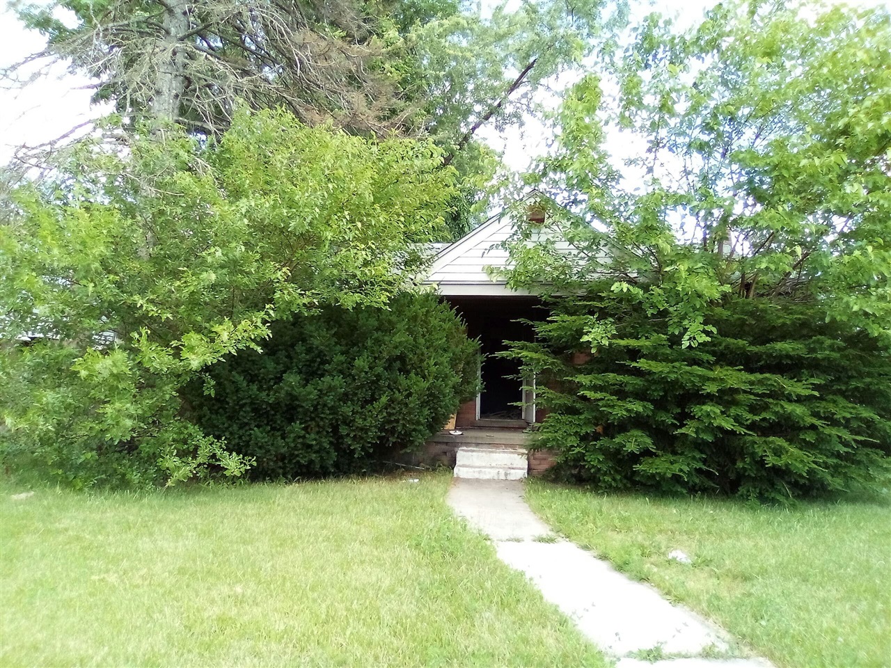 20204 Prevost Street — photo
