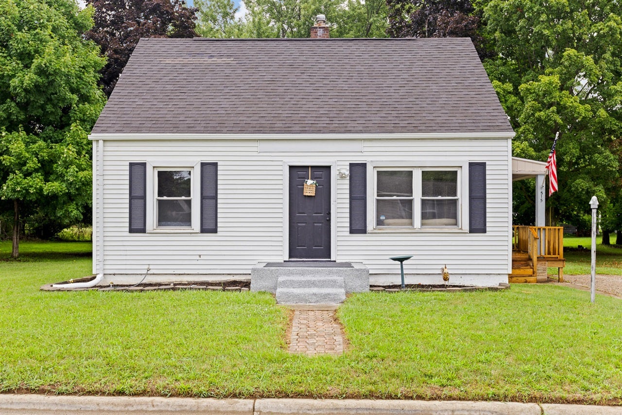 515 E Russell Road — photo