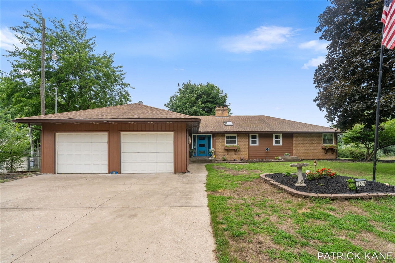 11501 S West County Line Road — photo