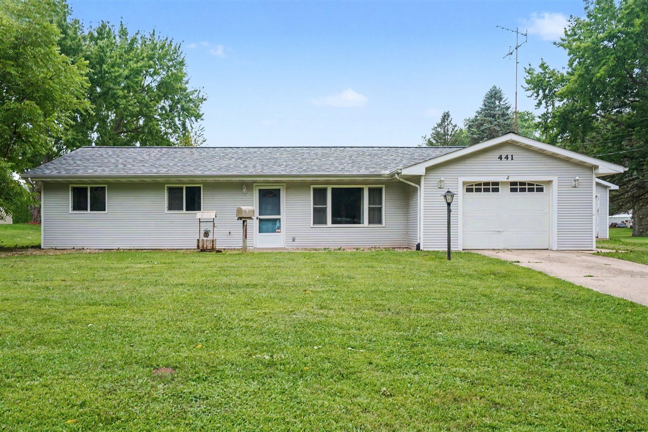 441 Moccasin Street — photo