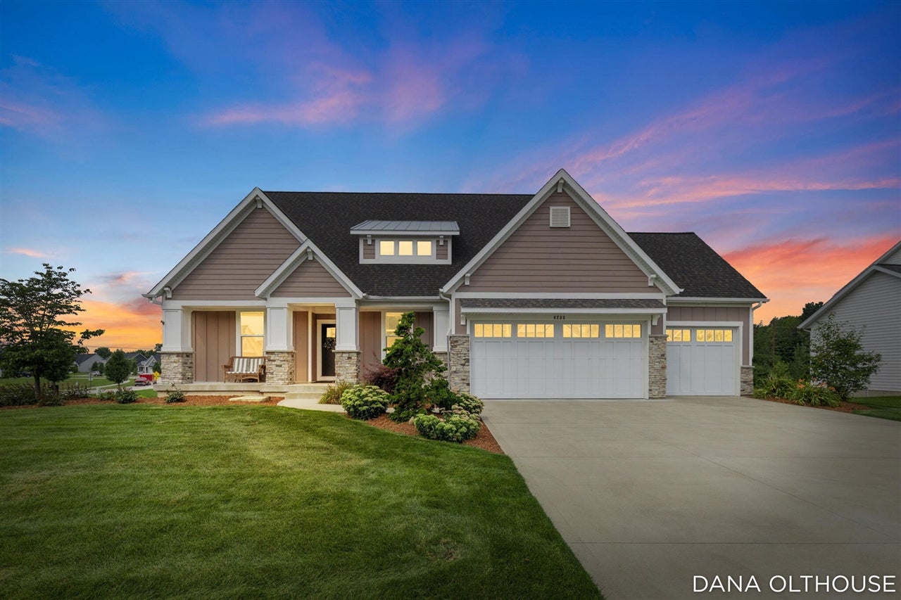 8233 Boardwalk Drive — photo