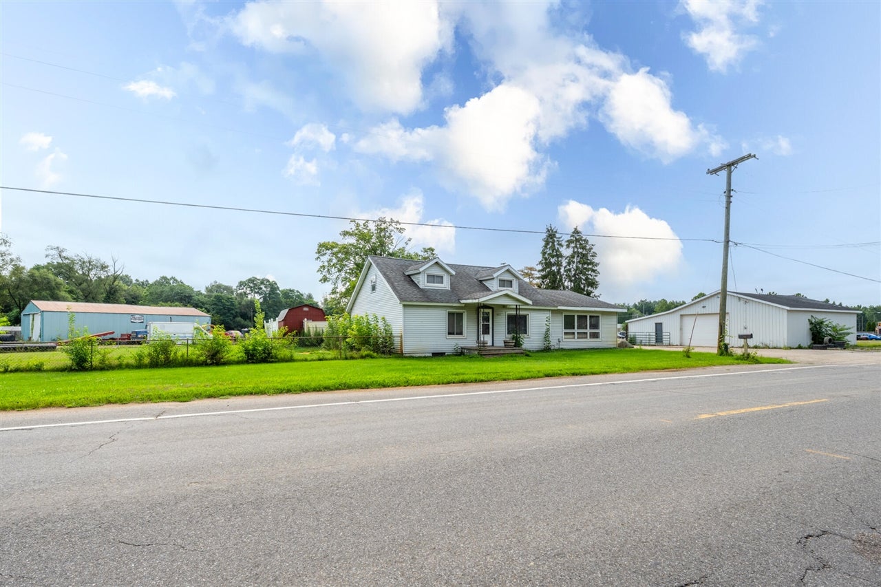 4617 Paw Paw Lake Road — photo