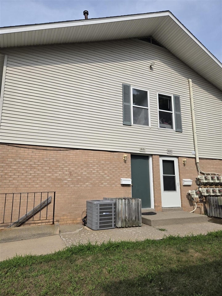 3601 Kenbrooke Court — photo