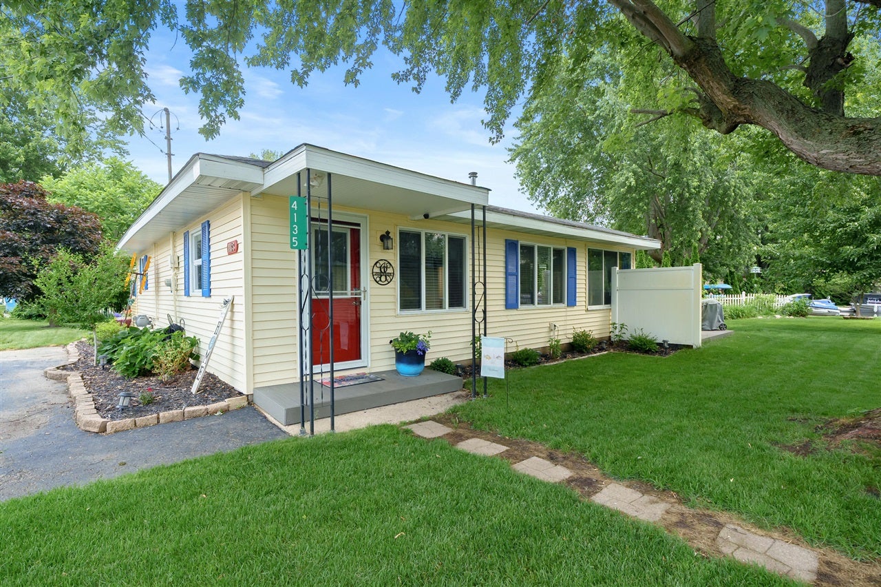 4135 West Joy Road — photo