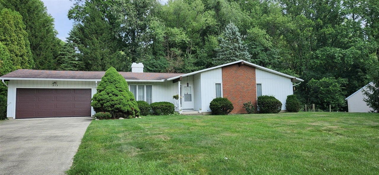 875 Skyline Drive — photo