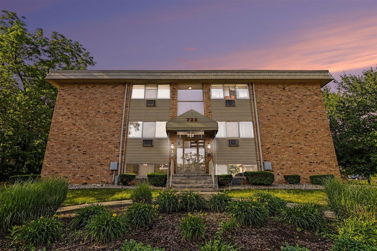 722 W Kilgore Road 102 — photo