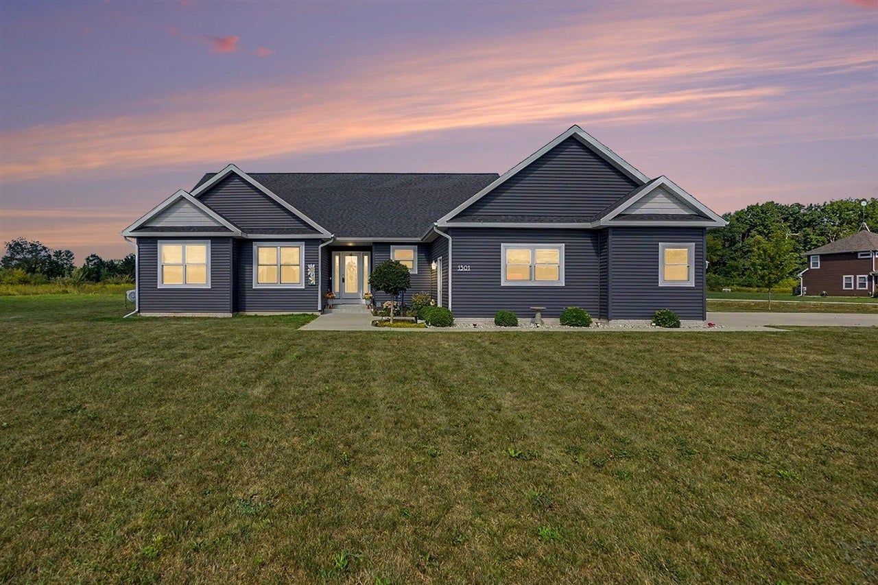 1501 Whitepine Court — photo