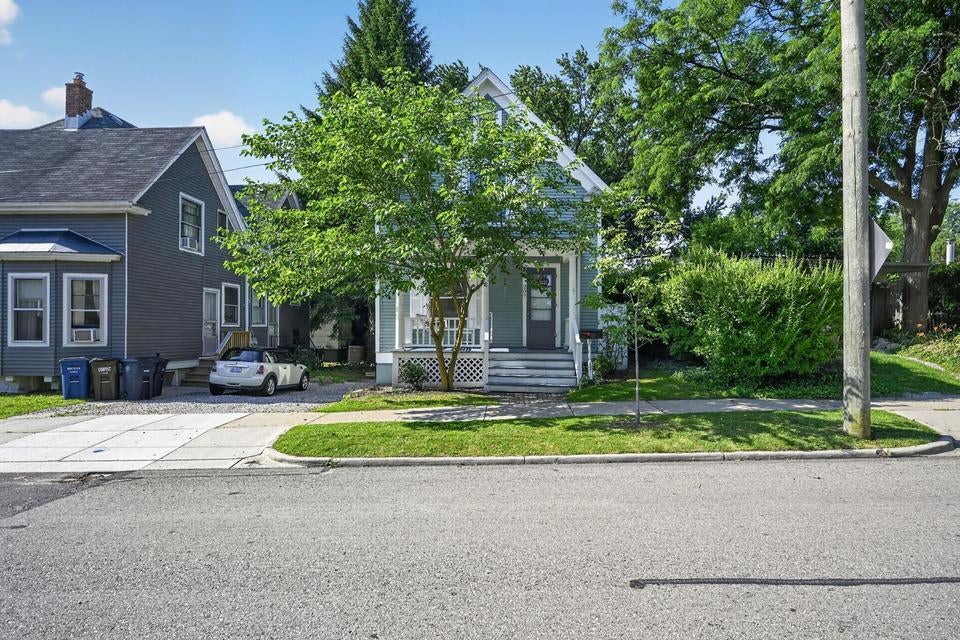 207 W Jefferson Street — photo