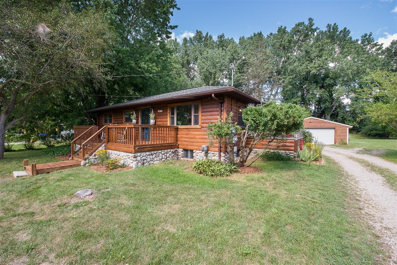 8452 Huron River Drive — photo