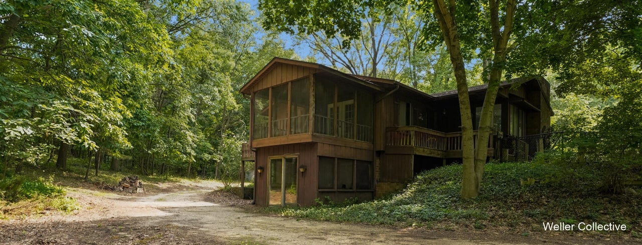 11030 Grand River Drive — photo