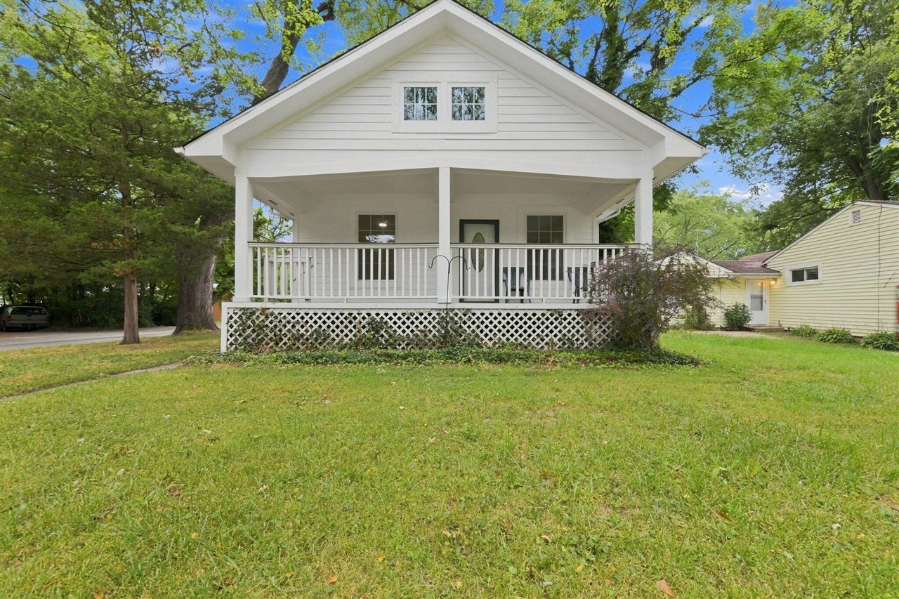 21505 Rockwell Street — photo