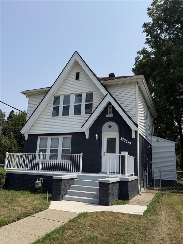 16212 Lindsay Street — photo