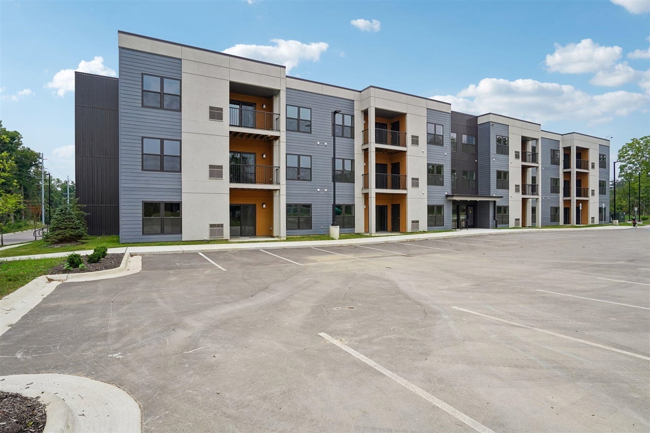 2645 Burton Road Unit: 2-2 — photo