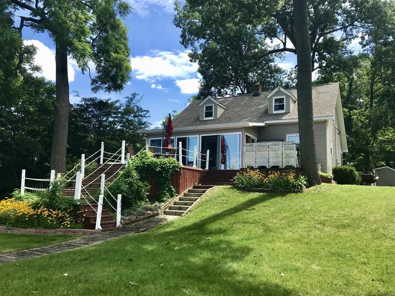 16218 East Lake Drive — photo