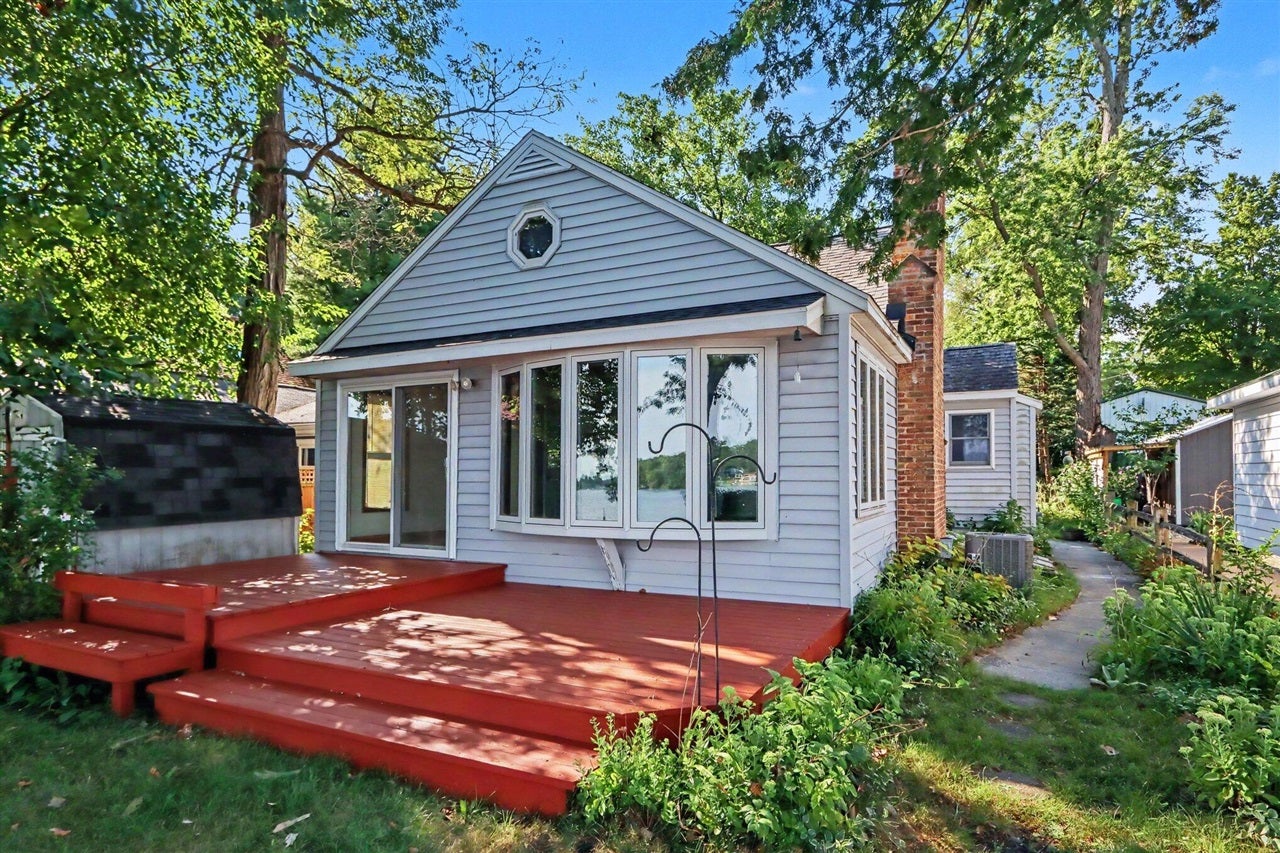 4621 S Long Lake Drive — photo