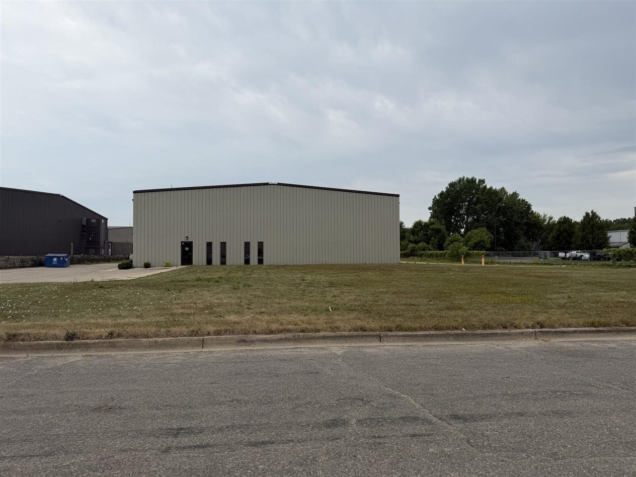 3180 Kersten Court Bldg — photo