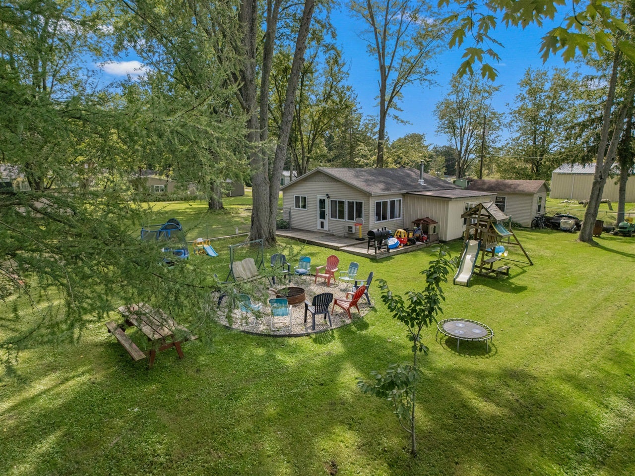 5343 Beverly Drive — photo