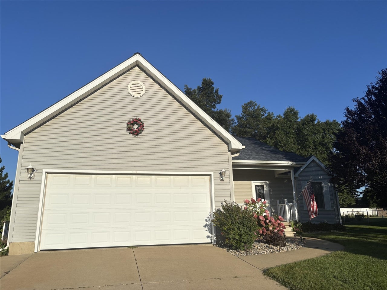 1318 Catsyl Road — photo