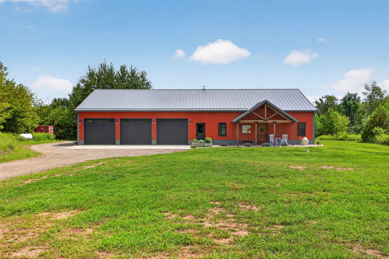 11155 Gates Road — photo