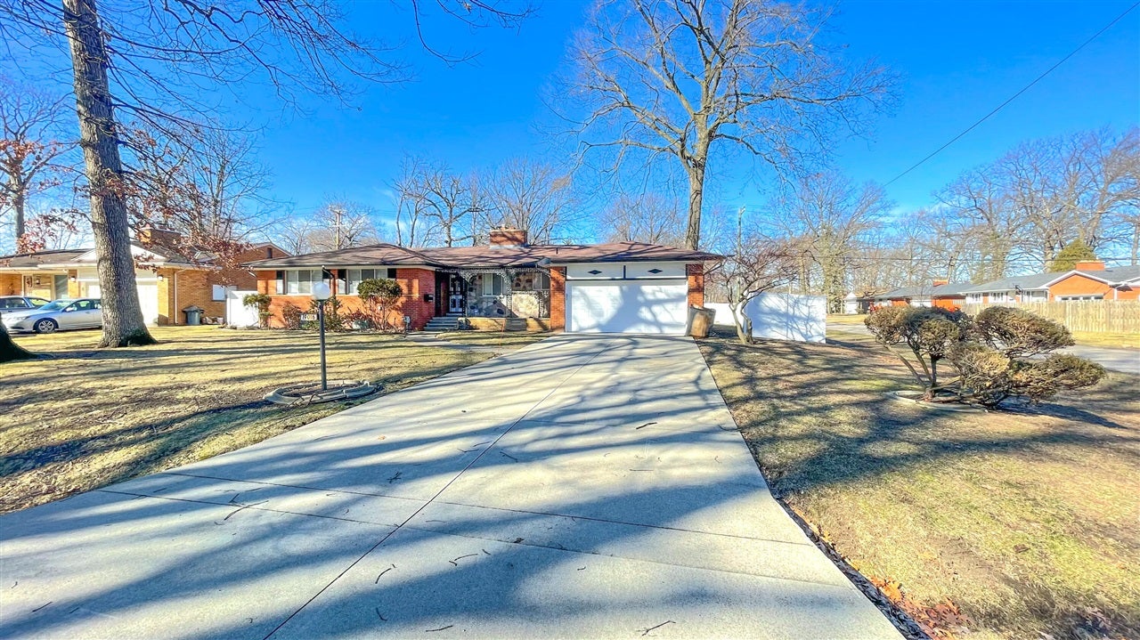 19016 Nadol Drive — photo