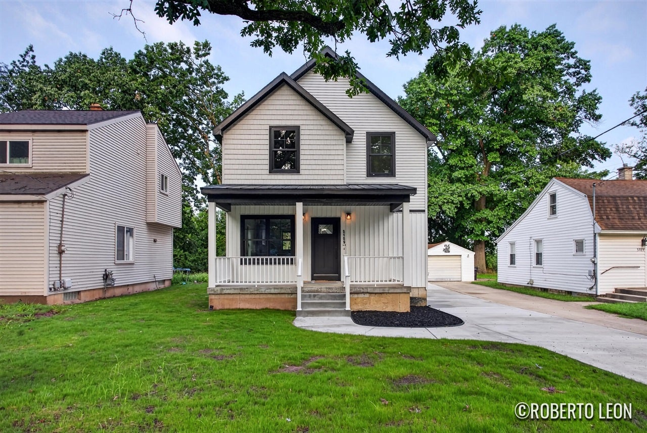 5109 Carson Avenue — photo