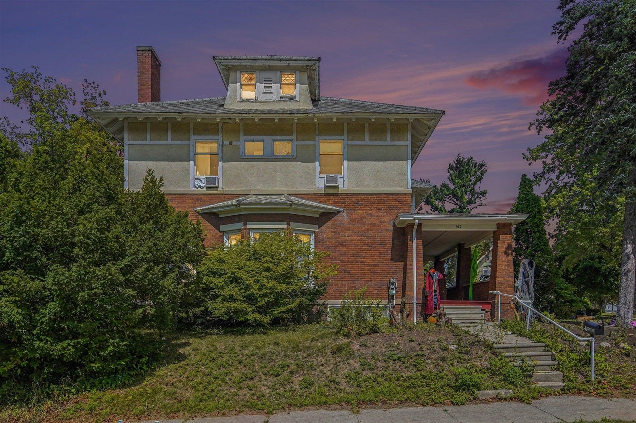 513 E Cass Street — photo