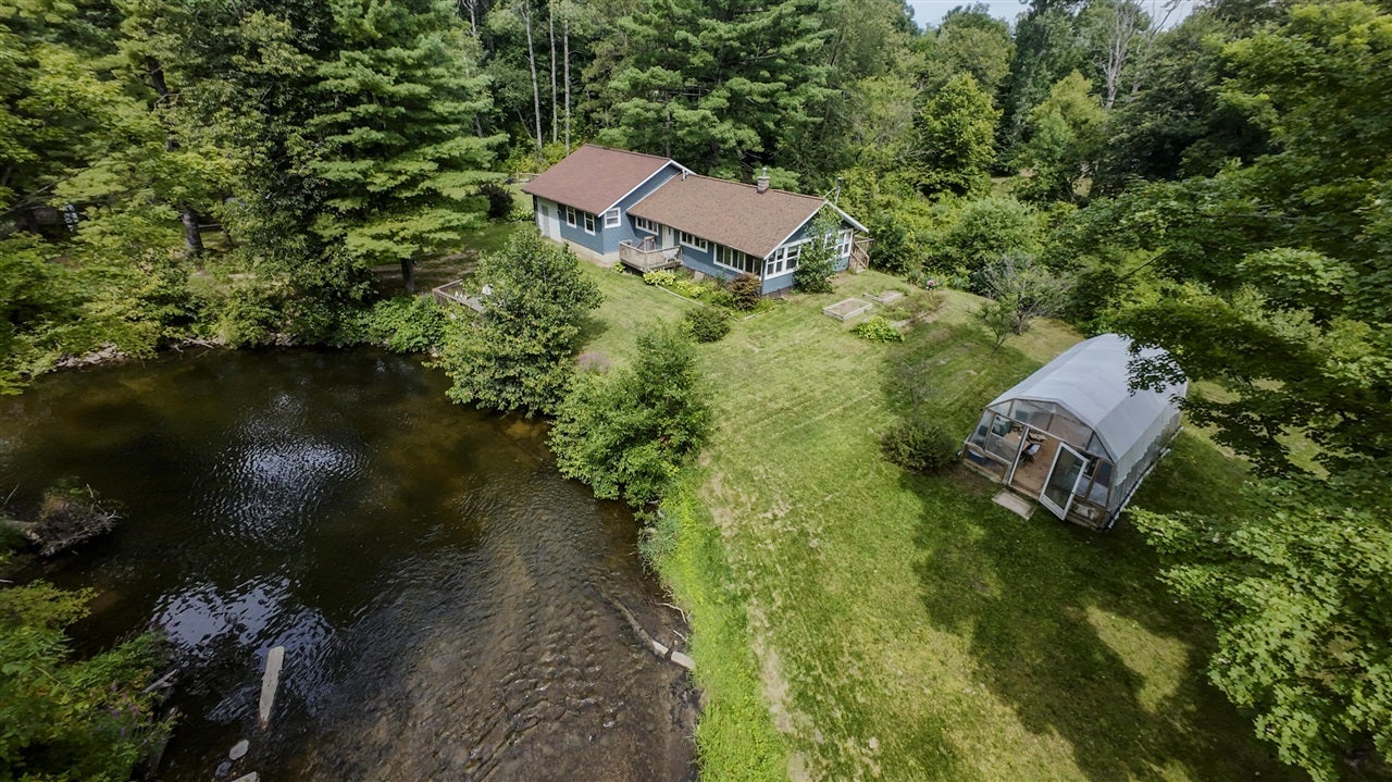 7140 N Amy School Road — photo